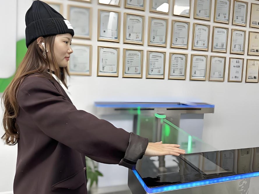 生物識(shí)別掌紋掃描儀光學(xué)鏡片應(yīng)用分析