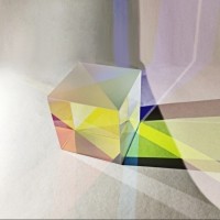 什么是合色棱鏡？它對(duì)投影儀有哪些作用？